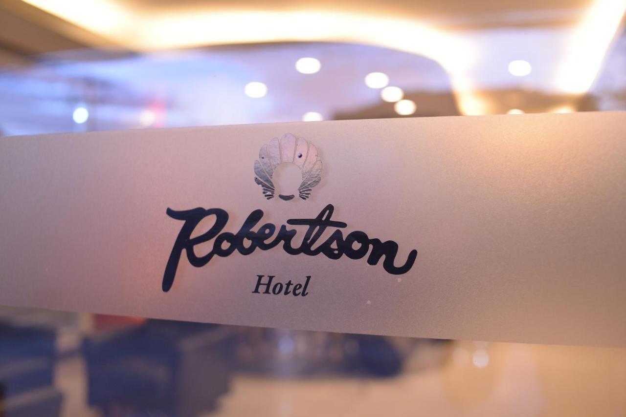 Robertson Hotel Naga  Exterior photo