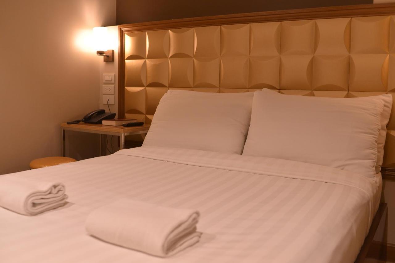Robertson Hotel Naga  Room photo