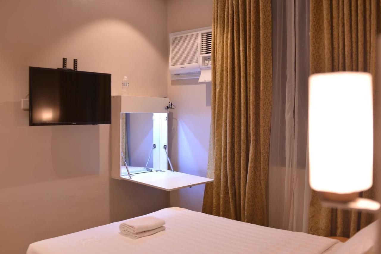 Robertson Hotel Naga  Room photo